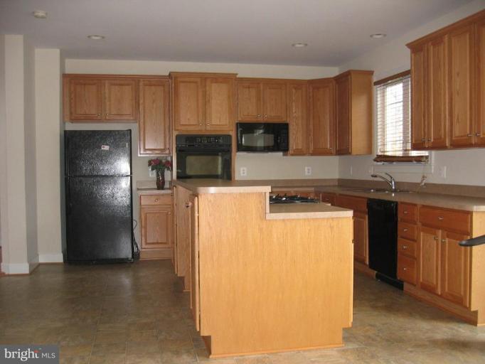 18534 Kerill Road Triangle, VA 22172 - Photo 9 of 13 Kitchen #2