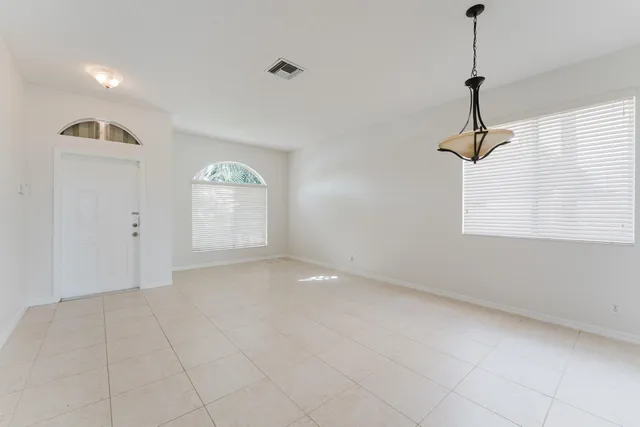 $3,875 | 4015 Banyan Trails Drive, Coconut Creek, FL 33073