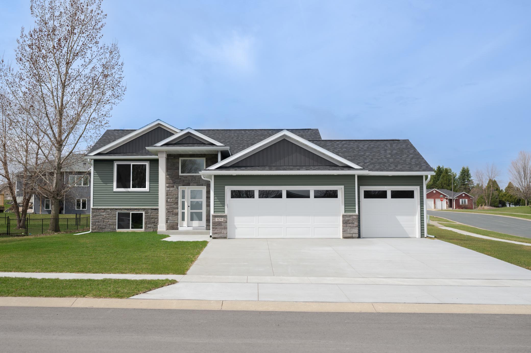 809 5th Avenue Northwest Dodge Center, MN 55927 - Photo 1 of 42