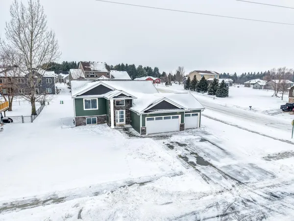 $439,900 | 809 5th Avenue Northwest, Dodge Center, MN 55927