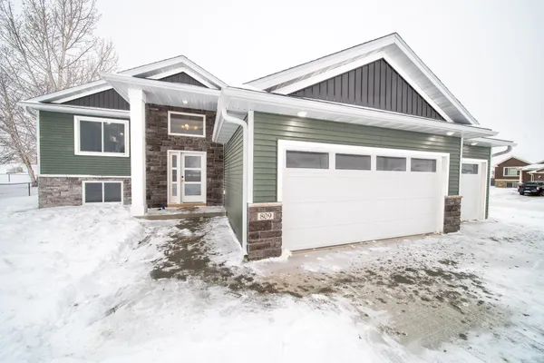 $439,900 | 809 5th Avenue Northwest, Dodge Center, MN 55927