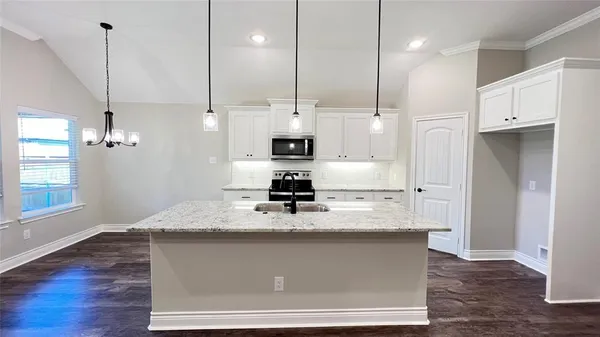 $1,900 | 804 Ransom Way, Greenville, TX 75402