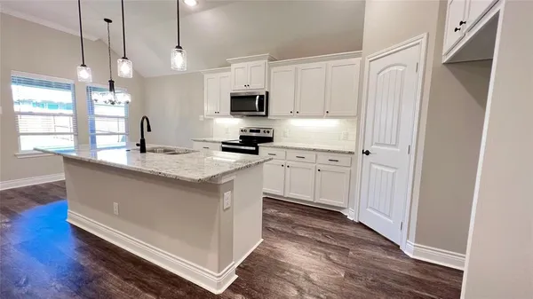 $1,900 | 804 Ransom Way, Greenville, TX 75402