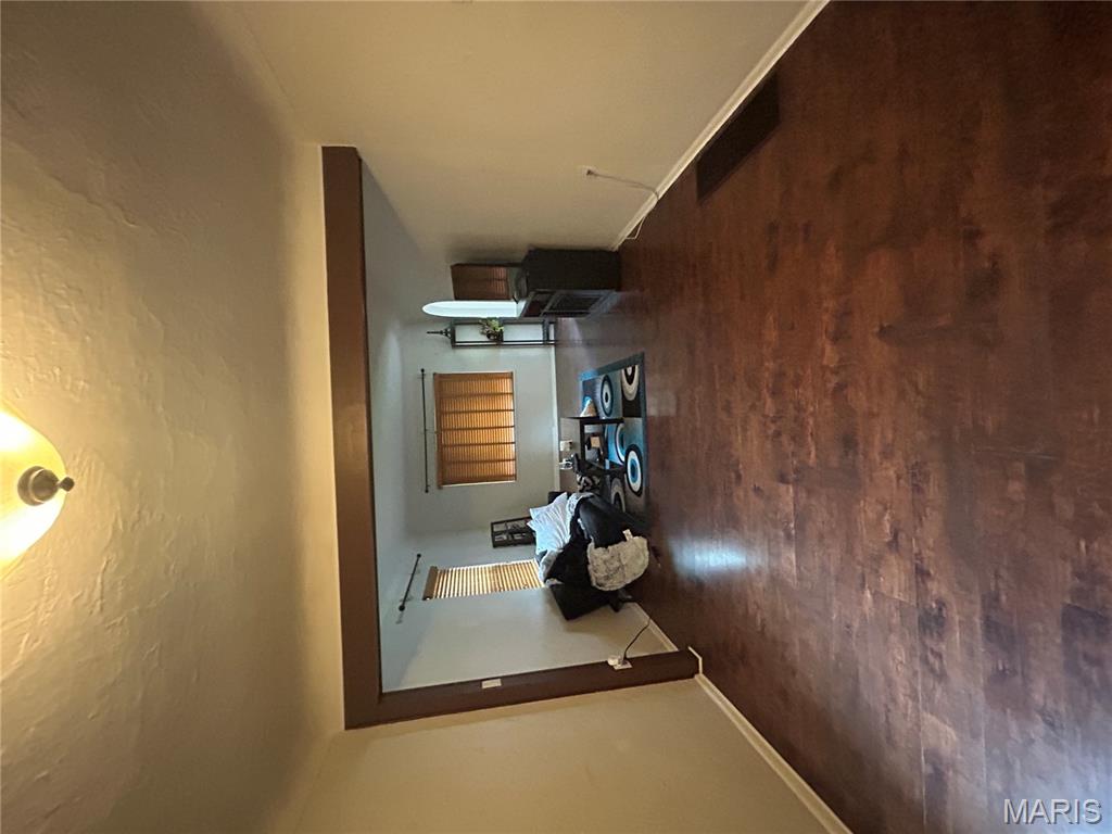 385 Kingston Drive St. Louis, MO 63125 - Photo 15 of 36