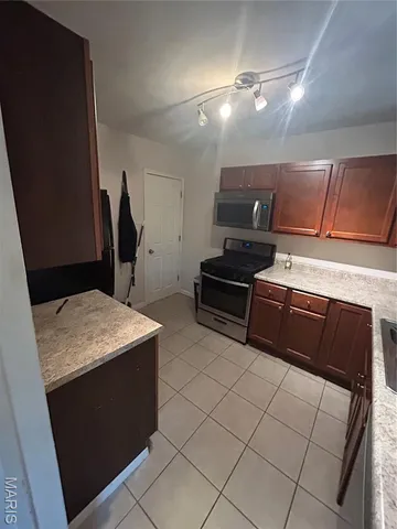 $155,000 | 385 Kingston Drive, St. Louis, MO 63125