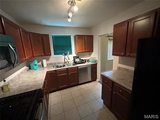 $155,000 | 385 Kingston Drive, St. Louis, MO 63125