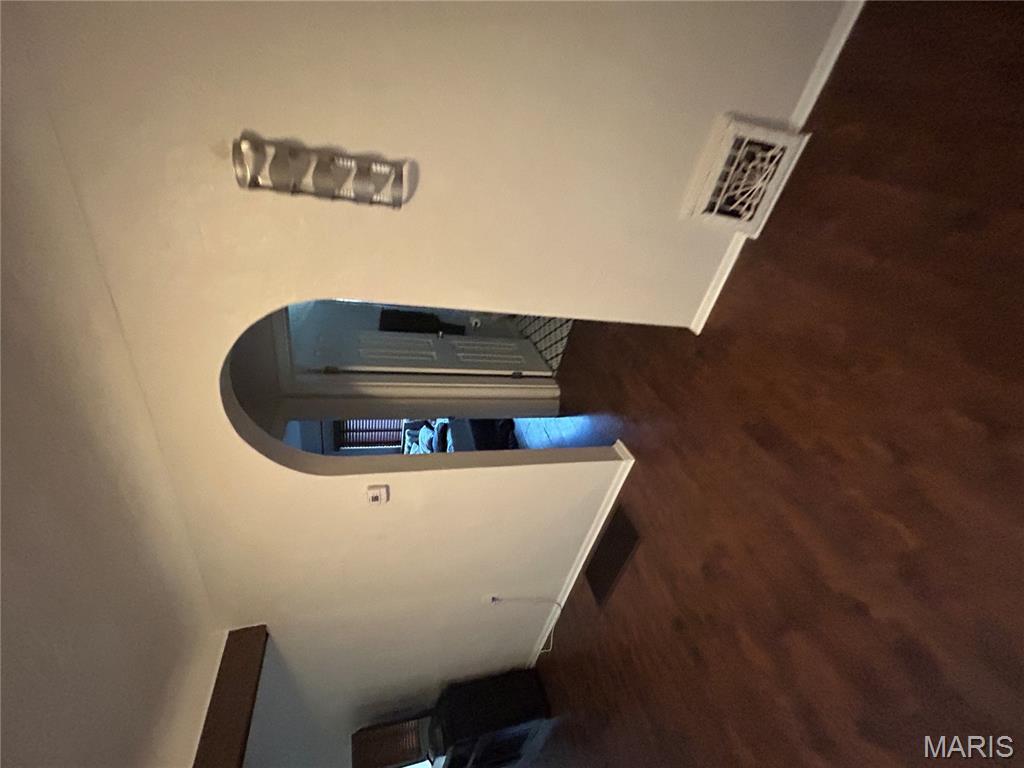 385 Kingston Drive St. Louis, MO 63125 - Photo 20 of 36