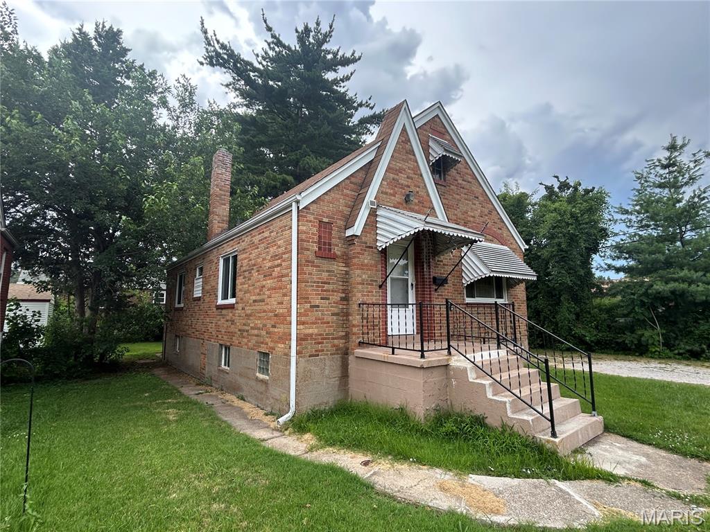 385 Kingston Drive St. Louis, MO 63125 - Photo 2 of 36