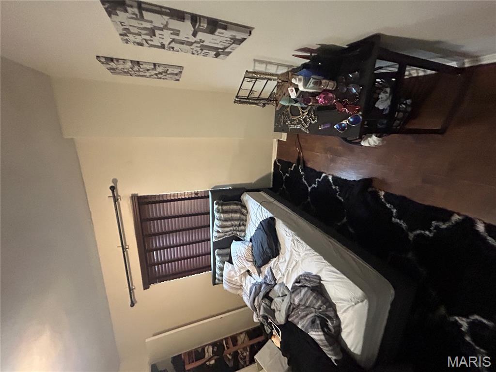 385 Kingston Drive St. Louis, MO 63125 - Photo 22 of 36