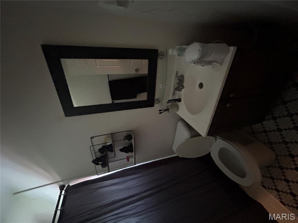 385 Kingston Drive St. Louis, MO 63125 - Photo 26 of 36