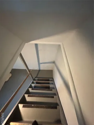 $155,000 | 385 Kingston Drive, St. Louis, MO 63125