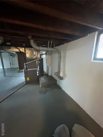 $155,000 | 385 Kingston Drive, St. Louis, MO 63125