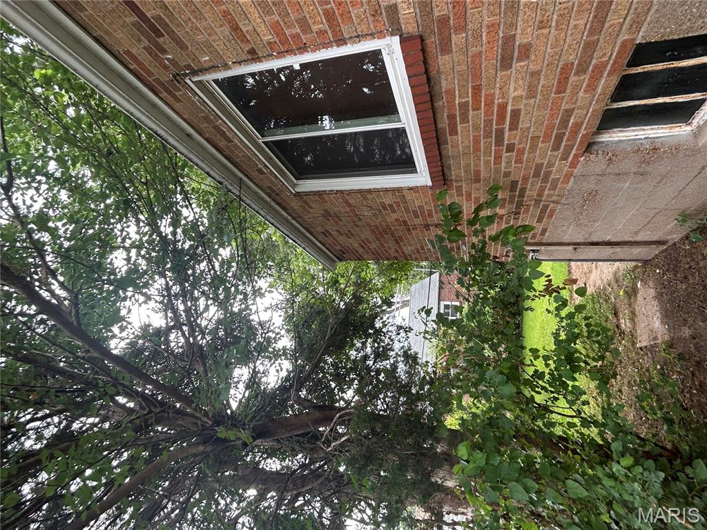 385 Kingston Drive St. Louis, MO 63125 - Photo 4 of 36