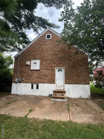 $155,000 | 385 Kingston Drive, St. Louis, MO 63125