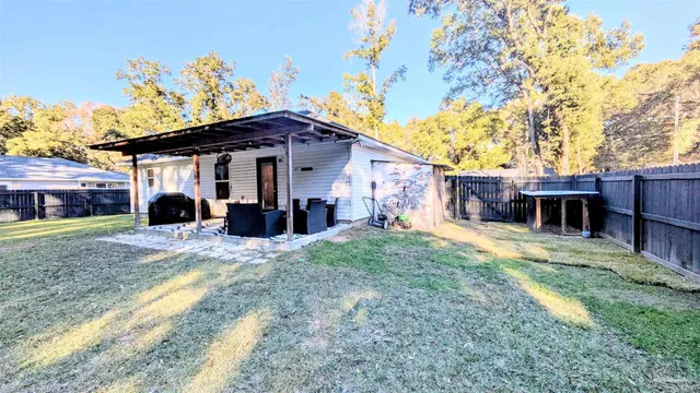 $1,900 | 151 Calvert Oaks Drive, Pensacola, FL 32514