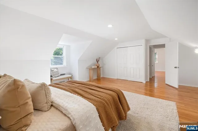 $5,000 | 947 East Glen Avenue, Ridgewood, NJ 07450