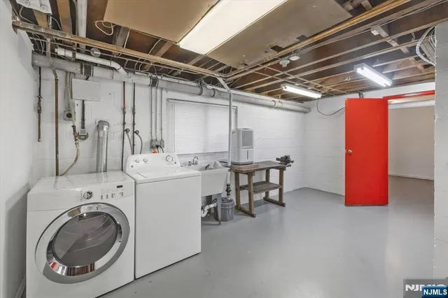 $5,000 | 947 East Glen Avenue, Ridgewood, NJ 07450