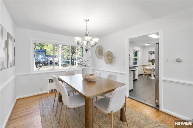 $5,000 | 947 East Glen Avenue, Ridgewood, NJ 07450