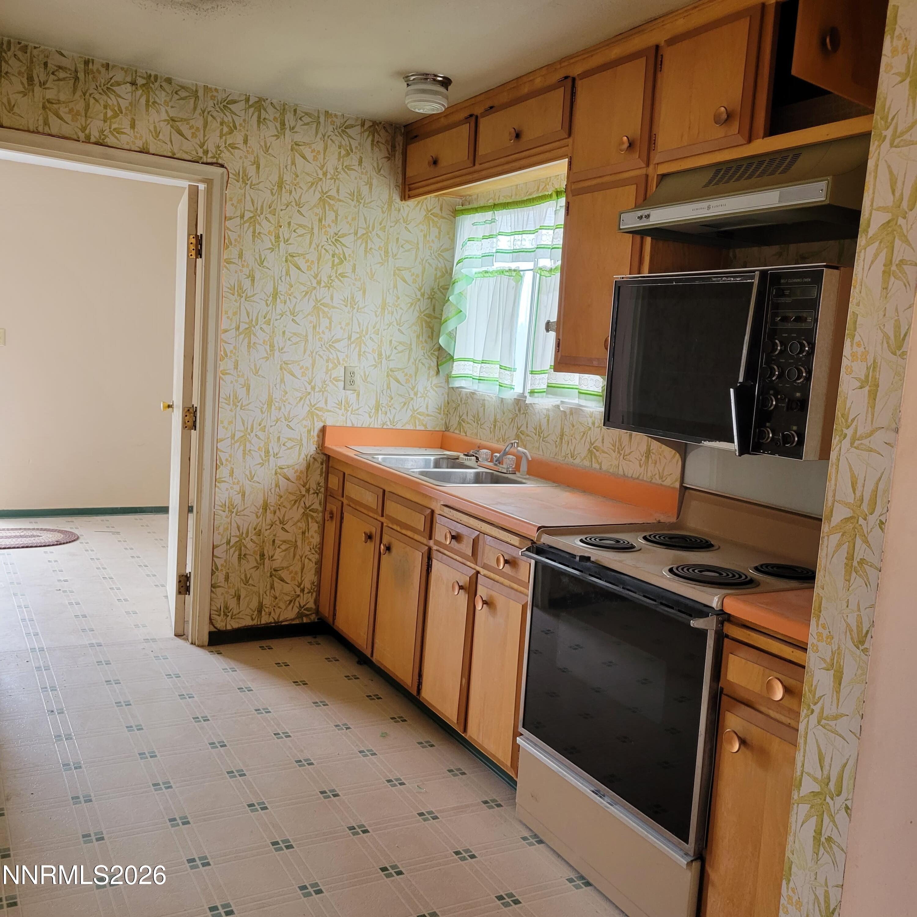 612 F Street Hawthorne, NV 89415 - Photo 8 of 20 612 17