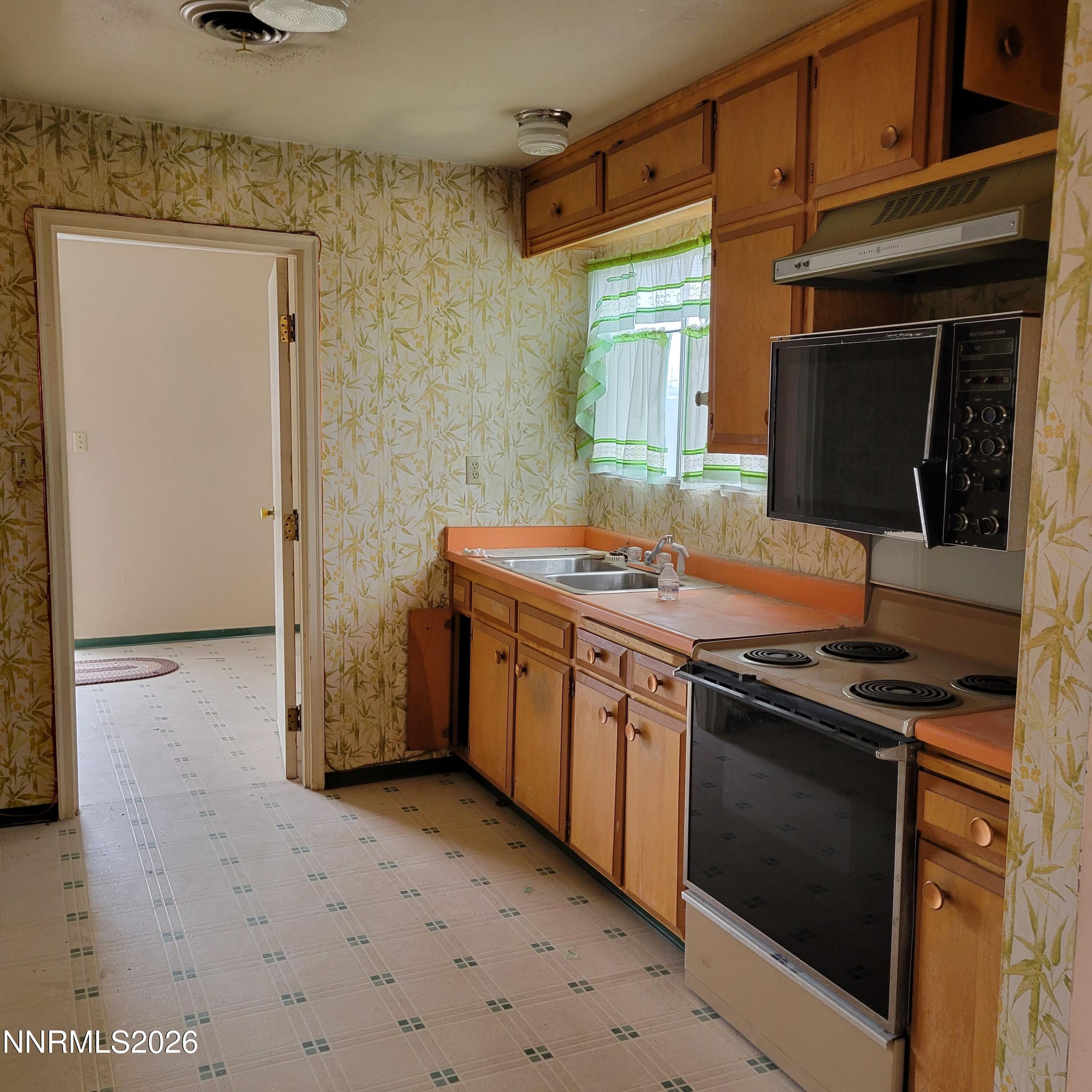 612 F Street Hawthorne, NV 89415 - Photo 9 of 20 612 22