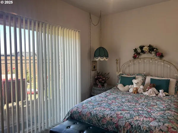 $725,500 | 2063 Lake Wind Drive, Eugene, OR 97408