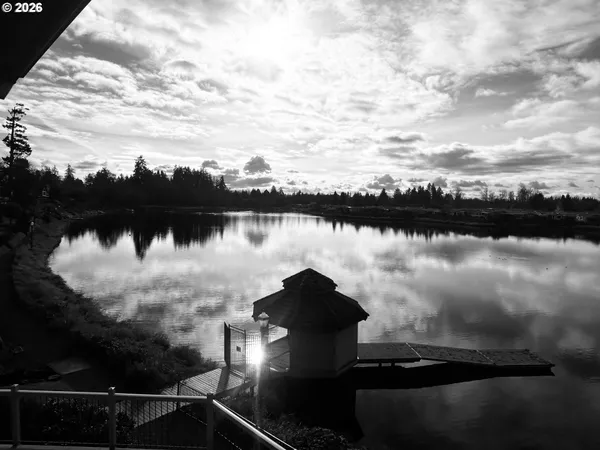 $725,500 | 2063 Lake Wind Drive, Eugene, OR 97408