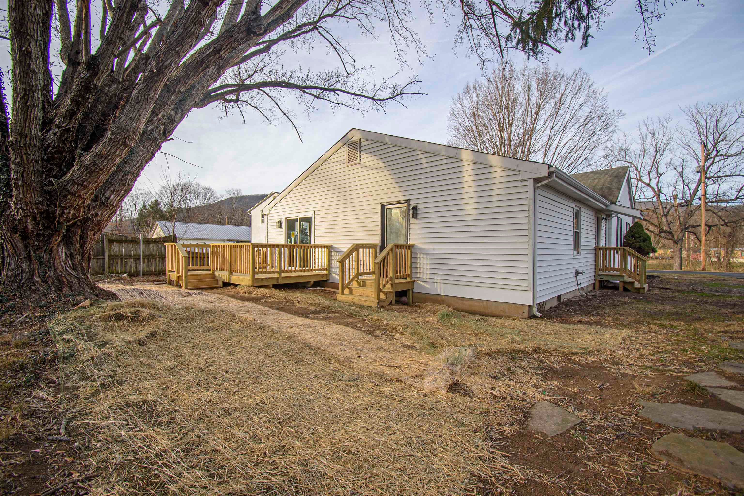 5291 Lafayette Road Elliston, VA 24087 - Photo 8 of 52 Gallery Image 8
