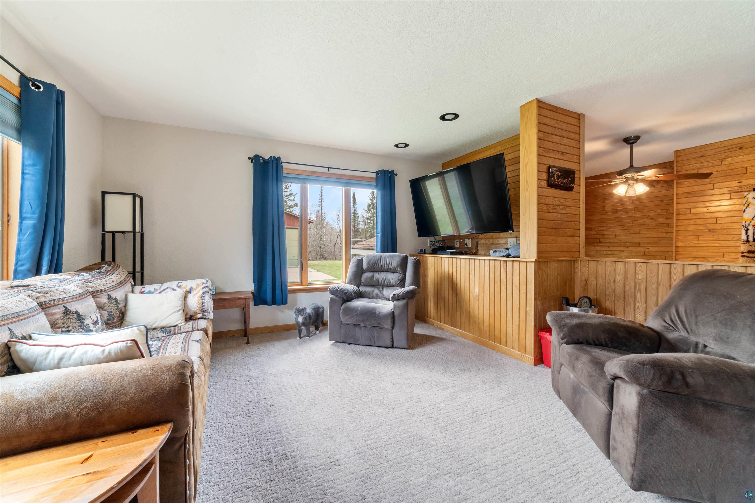 5404 South Clevedon Road Maple, WI 54854 - Photo 10 of 40 Living Room