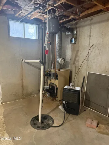 $349,900 | 12 Clover Avenue, East Greenbush, NY 12061