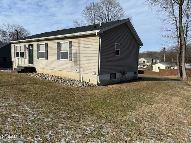 $349,900 | 12 Clover Avenue, East Greenbush, NY 12061