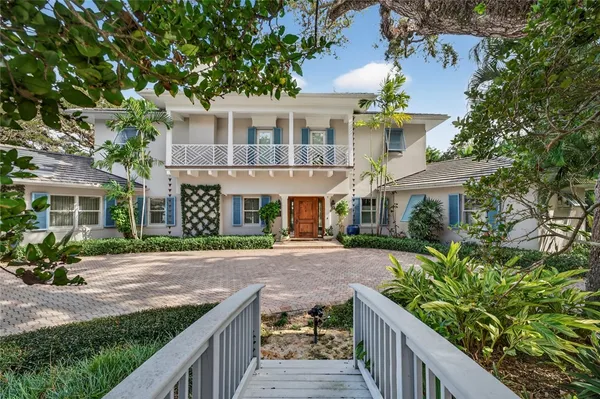 $7,800,000 | 2010 Club Drive, Vero Beach, FL 32963
