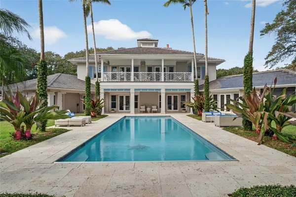 $7,800,000 | 2010 Club Drive, Vero Beach, FL 32963