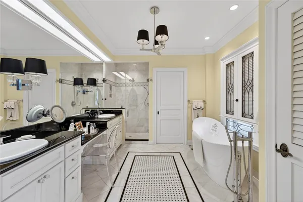 $7,800,000 | 2010 Club Drive, Vero Beach, FL 32963