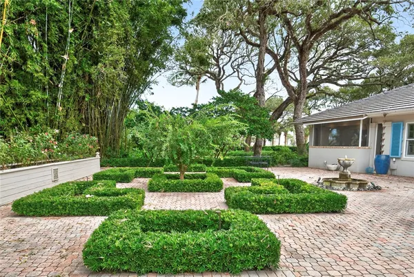 $7,800,000 | 2010 Club Drive, Vero Beach, FL 32963