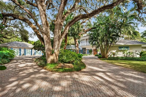 $7,800,000 | 2010 Club Drive, Vero Beach, FL 32963