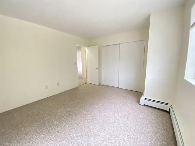 $1,899 | 377 Huse Road, Unit 37, Manchester, NH 03103