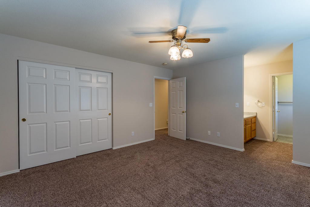 11380 Puffin Way Redding, CA 96003 - Photo 10 of 27 a view of an empty room with a bathroom