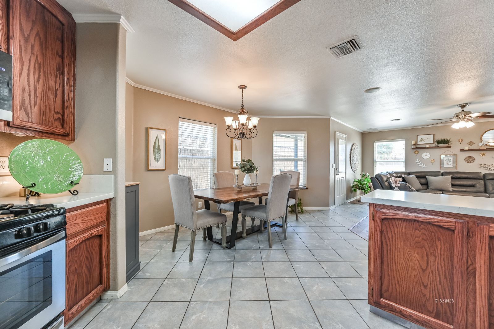 1525 South Yorktown Street Ridgecrest, CA 93555 - Photo 8 of 35