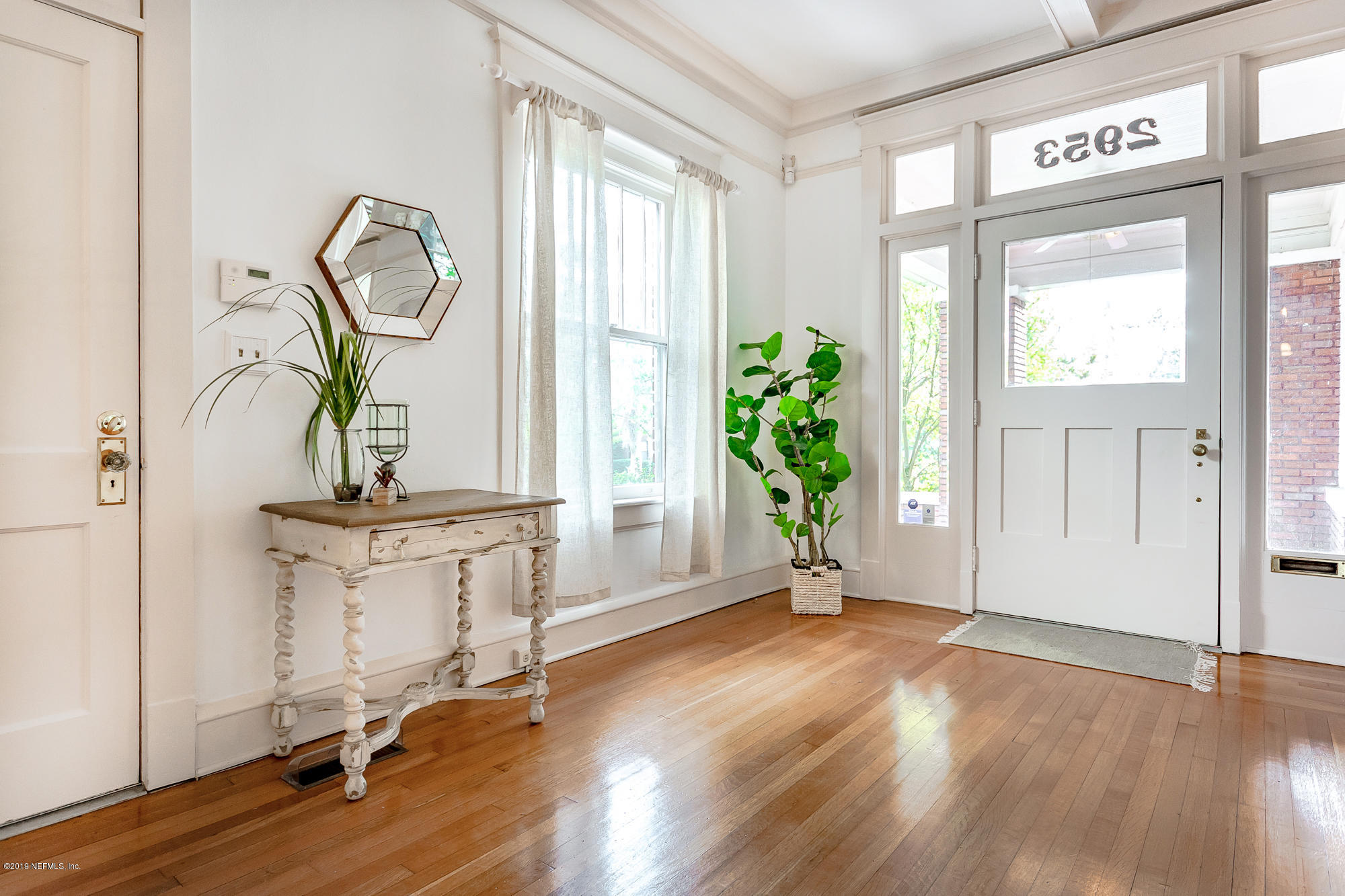 2953 Riverside Avenue Jacksonville, FL 32205 - Photo 5 of 59 Main Entryway
