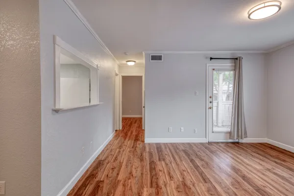 $1,250 | 8210 Bent Tree Road, Unit 153, Austin, TX 78759