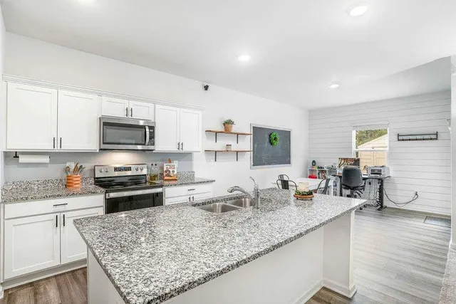 $359,900 | 1066 Feldman Chase, Loganville, GA 30052