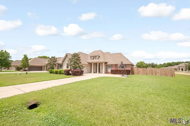 $306,500 | 20211 Long Lake Drive, Hammond, LA 70403