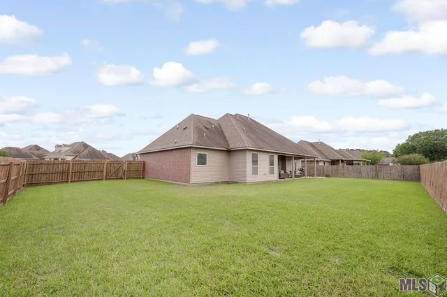 $306,500 | 20211 Long Lake Drive, Hammond, LA 70403