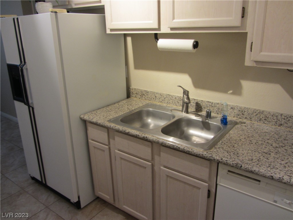 231 West Horizon Ridge Parkway, Unit 2116 Henderson, NV 89012 - Photo 9 of 39