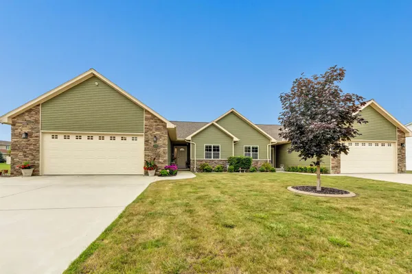 $849,900 | 2206 Blue Stem Lane, De Pere, WI 54115