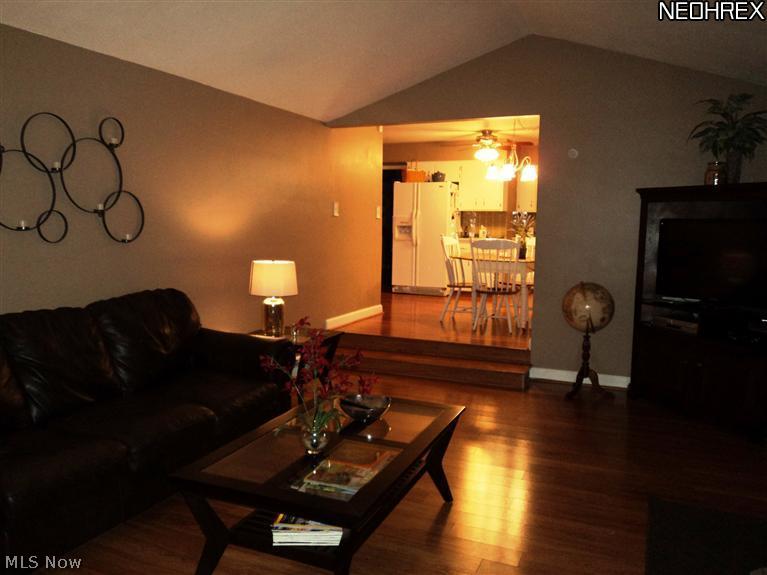 915 Brainard Road Cleveland, OH 44143 - Photo 8 of 11