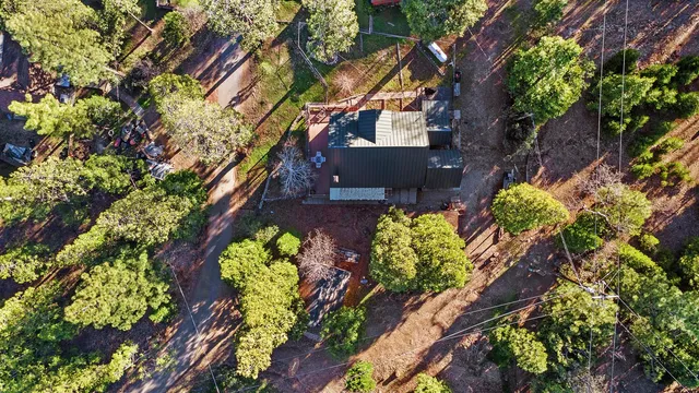 a view of an outdoor space