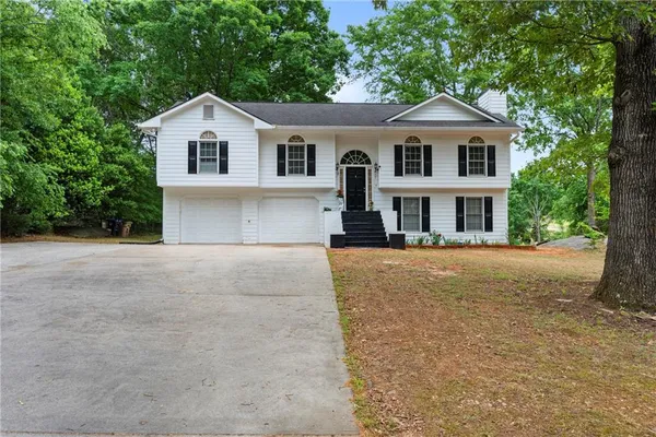 $415,000 | 143 Stoneview Drive, Hoschton, GA 30548