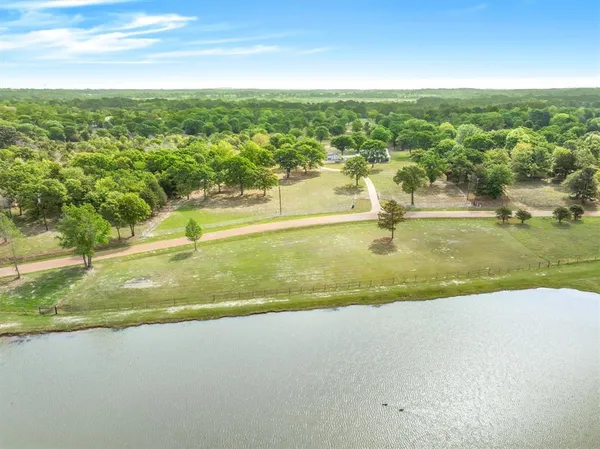 $650,000 | 7700 County Road 3700, Athens, TX 75752