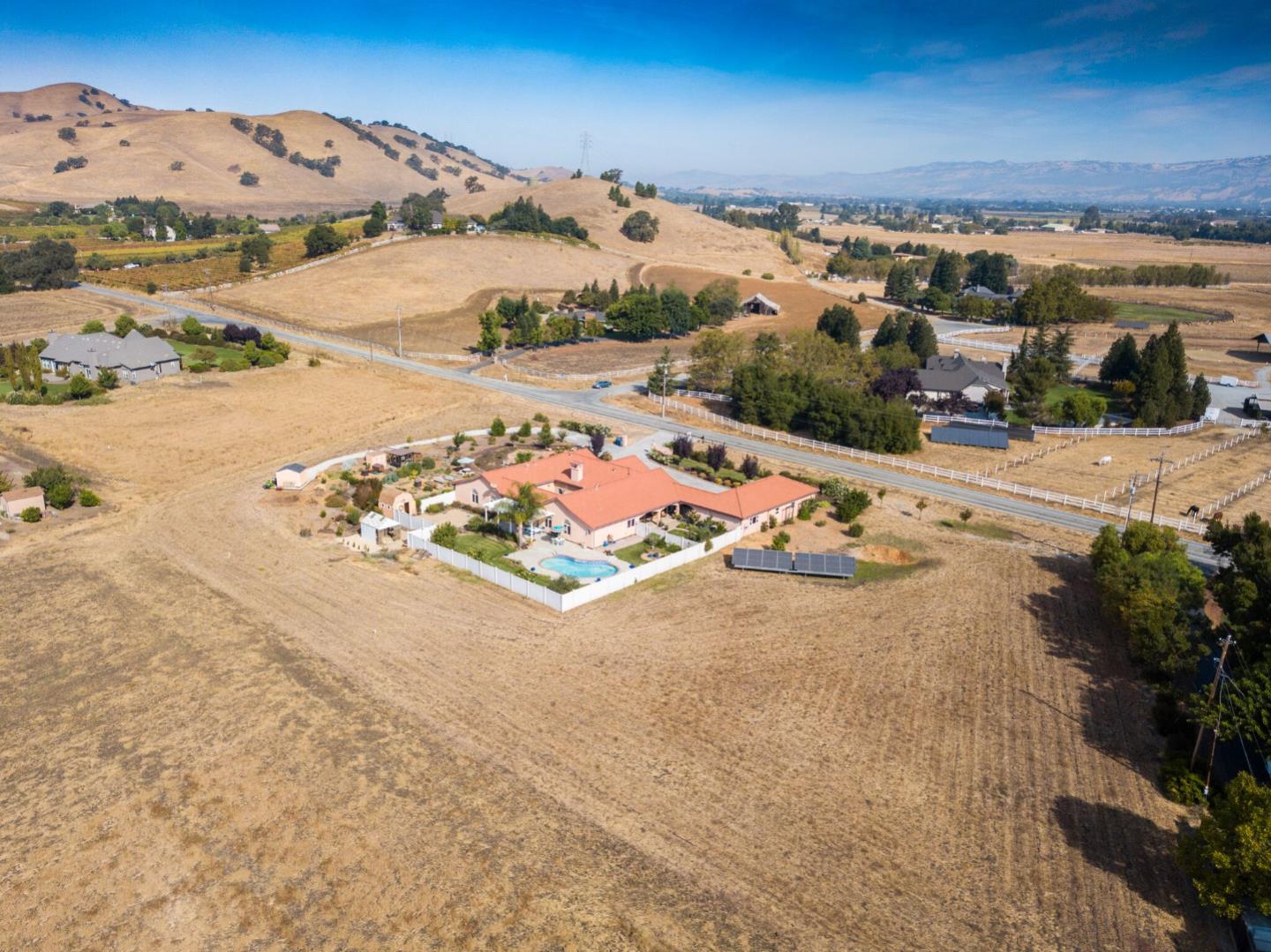 1120 Day Road Gilroy, CA 95020 - Photo 2 of 40